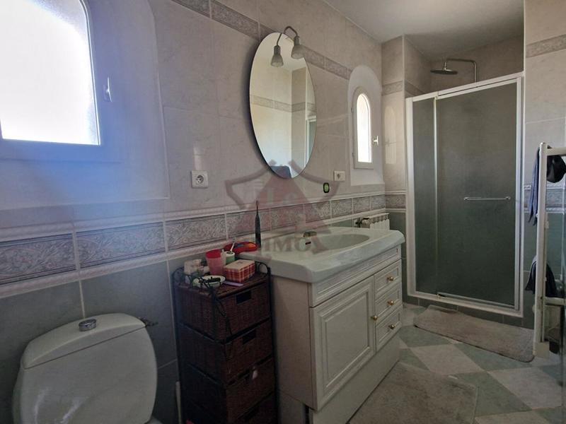 Maison traditionnelle - 190 m² - 9 pièces