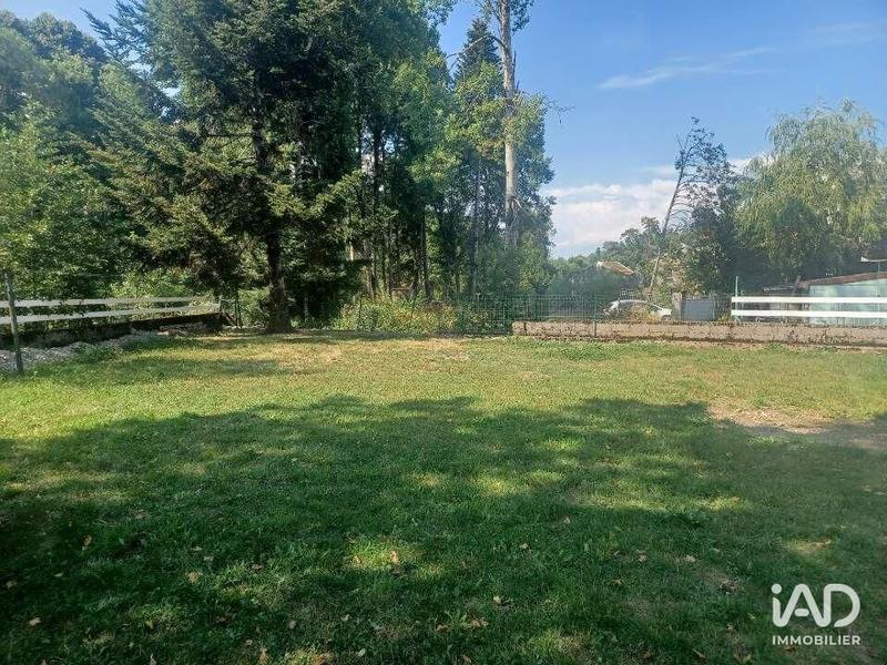 Local commercial - 1 900 m²