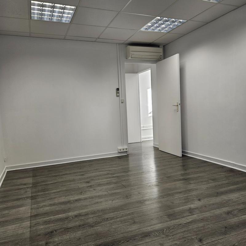 Bureau - 104 m²