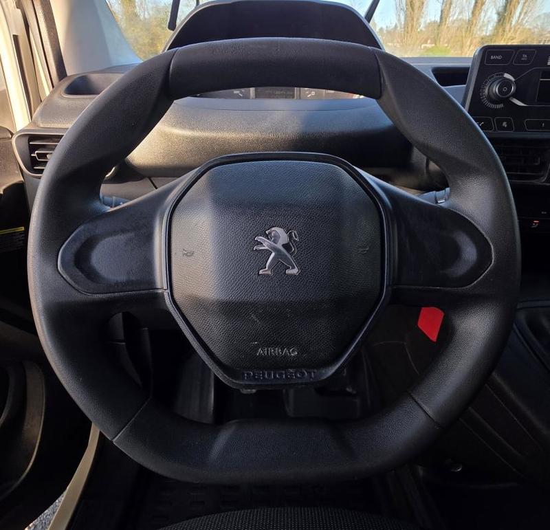 Peugeot Partner 1° Main 1.6 b Hdi 100cv Premium 1000kg 3 Places Entretien Peugeot