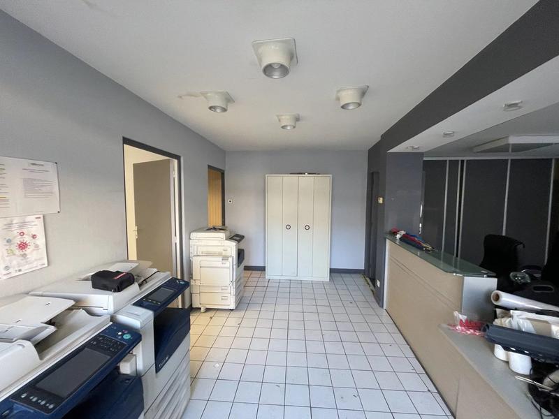 Bureau - 257 m² - 10 pièces