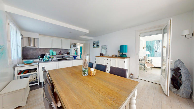 Maison - 144 m² - 7 pièces