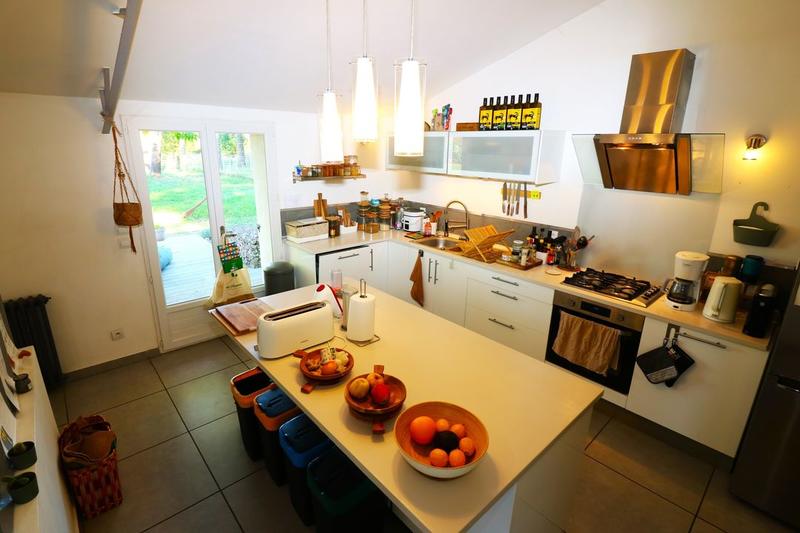 Propriété - 265 m² - 10 pièces