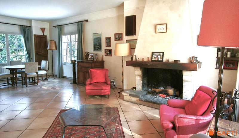 Maison - 179 m² - 9 pièces