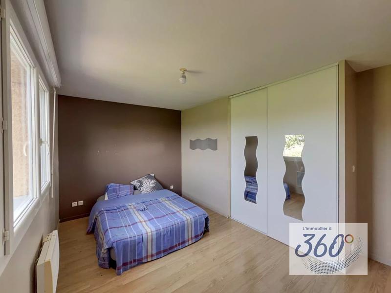 Maison - 159 m² - 7 pièces