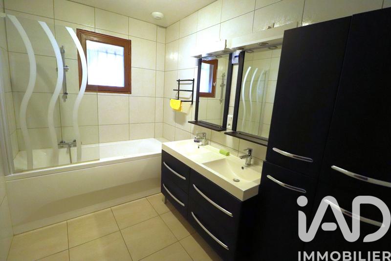 Maison - 111 m² - 6 pièces