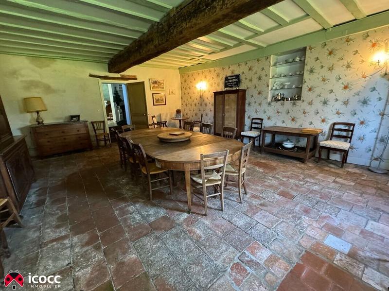 Demeure - 563 m² - 18 pièces