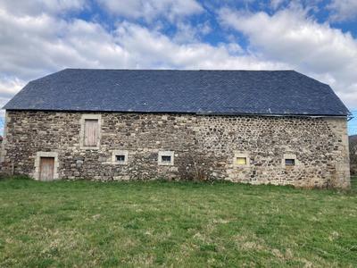 Maison - 358 m² - 2 pièces