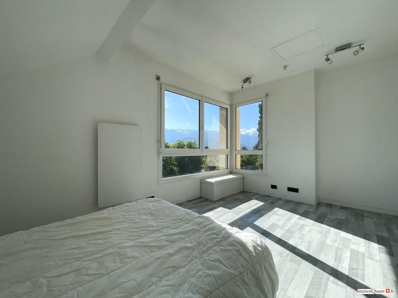 Villa - 181 m² - 8 pièces