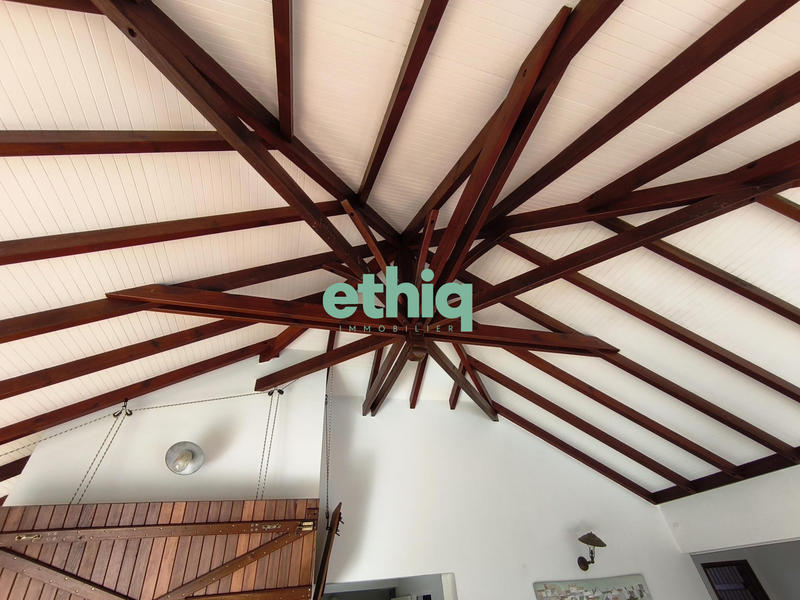 Maison contemporaine - 140 m² - 4 pièces