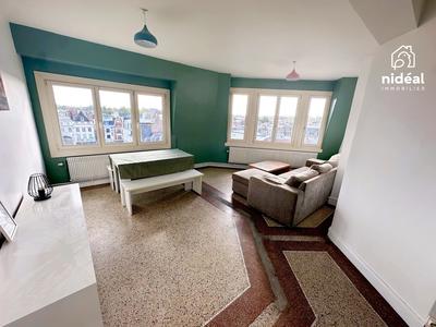 Appartement - 89 m² - 6 pièces