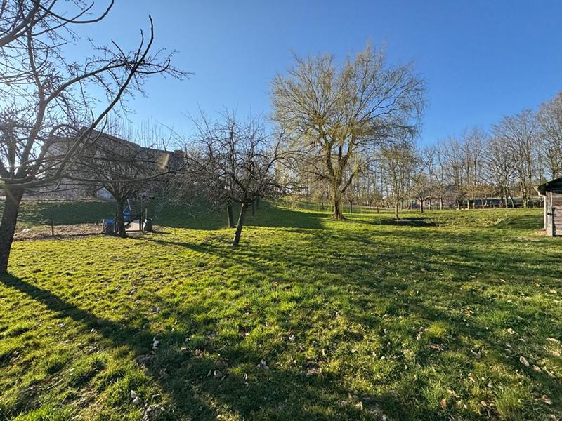 Maison - 236 m² - 7 pièces