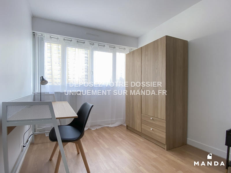 Chambre - 9 m² - 5 pièces