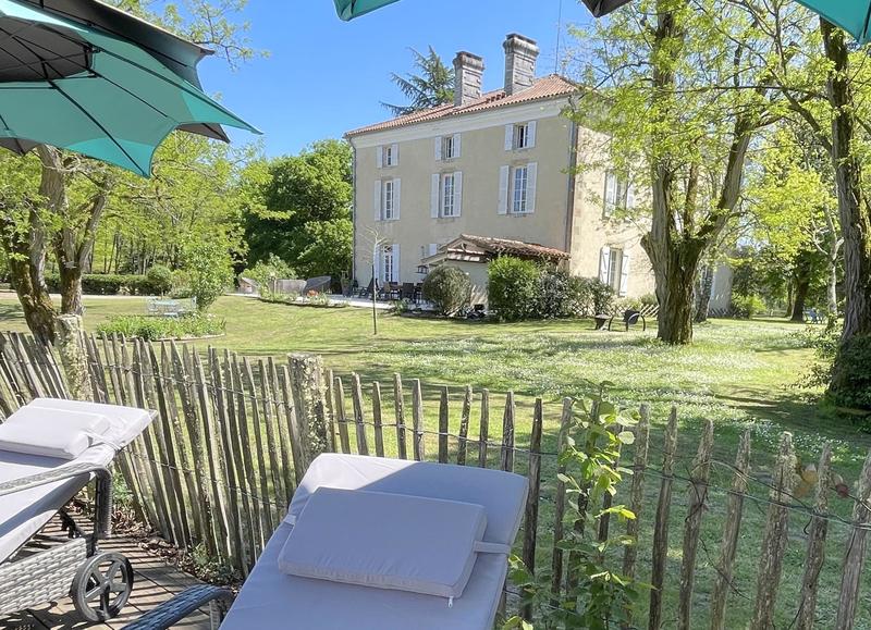 Maison de domaine - 750 m² - 12 pièces