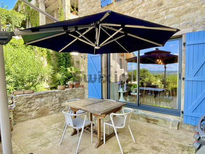 Maison de village - 156 m² - 1 pièce