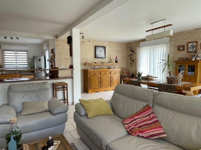 Maison traditionnelle - 149 m² - 5 pièces