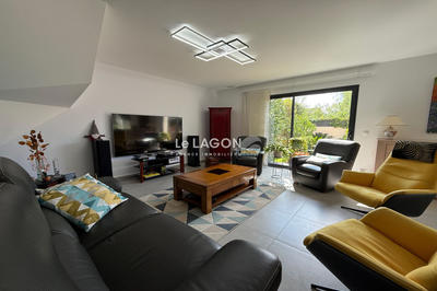 Maison - 125 m² - 6 pièces