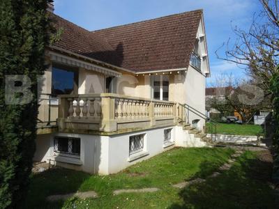 Maison - 190 m² - 4 pièces