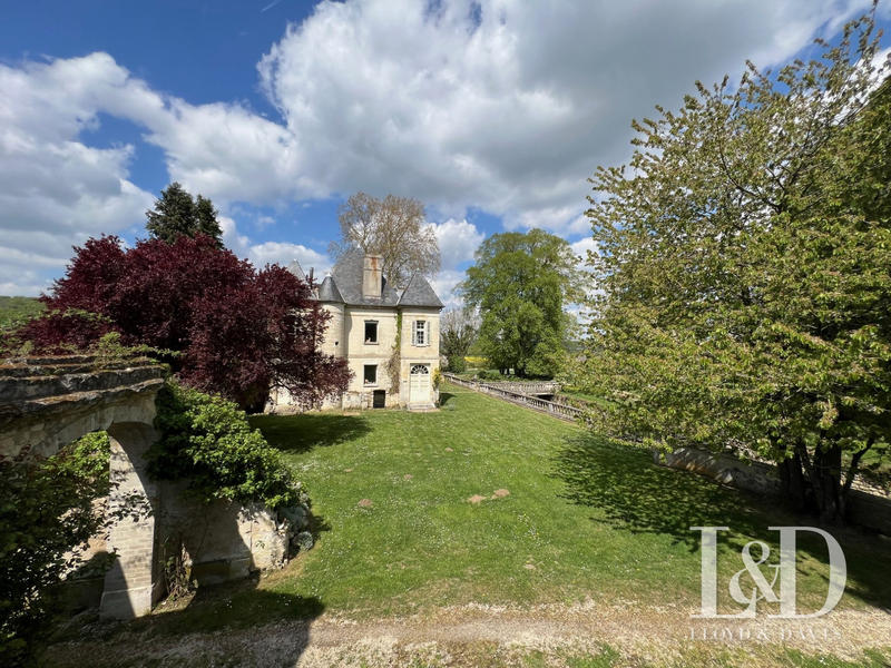 Château - 450 m² - 14 pièces