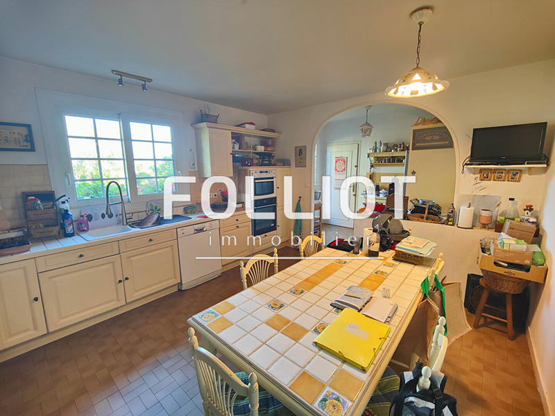 Maison - 239 m² - 5 pièces