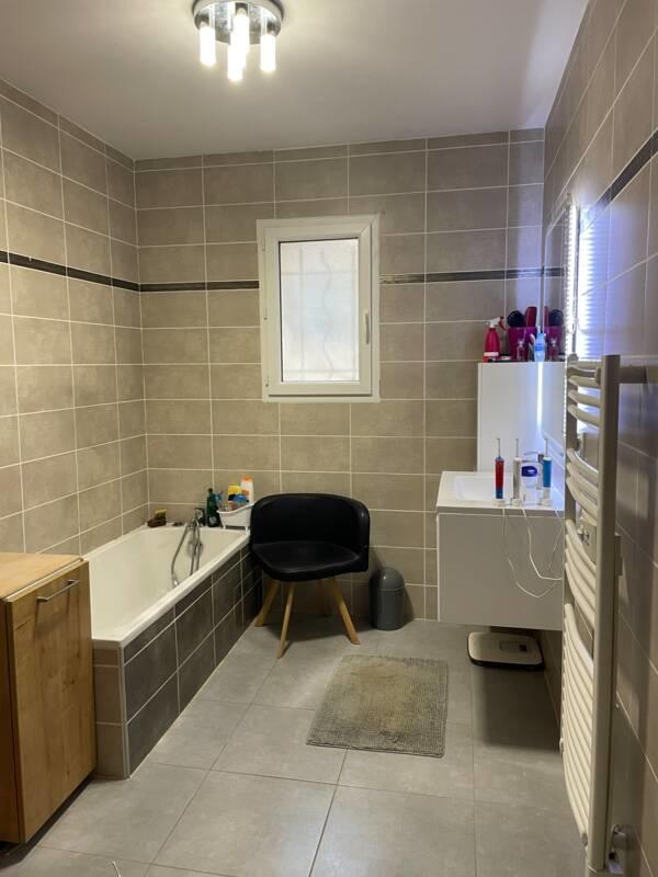 Villa - 95 m² - 5 pièces