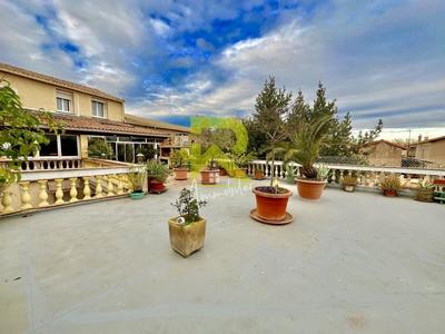 Immeuble - 250 m² - 11 pièces