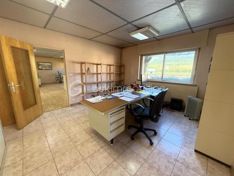 Local commercial - 671 m² - 7 pièces