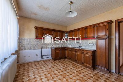 Maison - 251 m² - 10 pièces