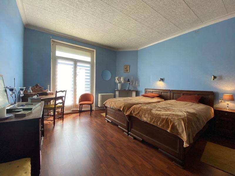 Maison - 219 m² - 9 pièces