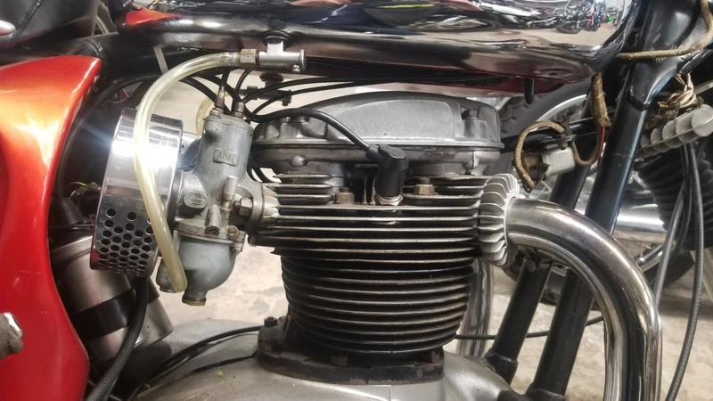 Bsa Lightning 650 bsa rouge 0650 539