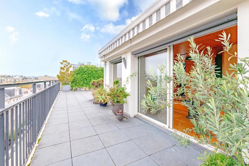 Penthouse - 30 m² - 2 pièces