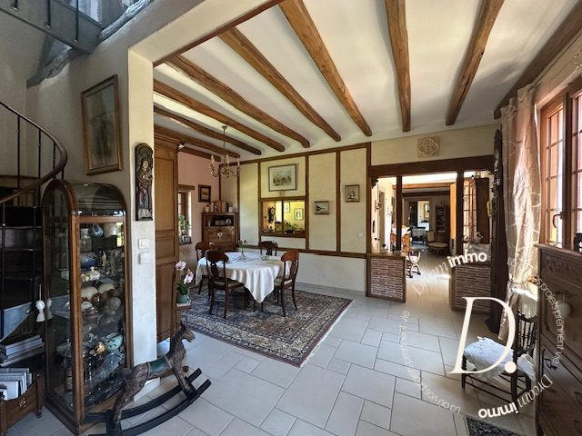 Maison ancienne - 240 m² - 10 pièces