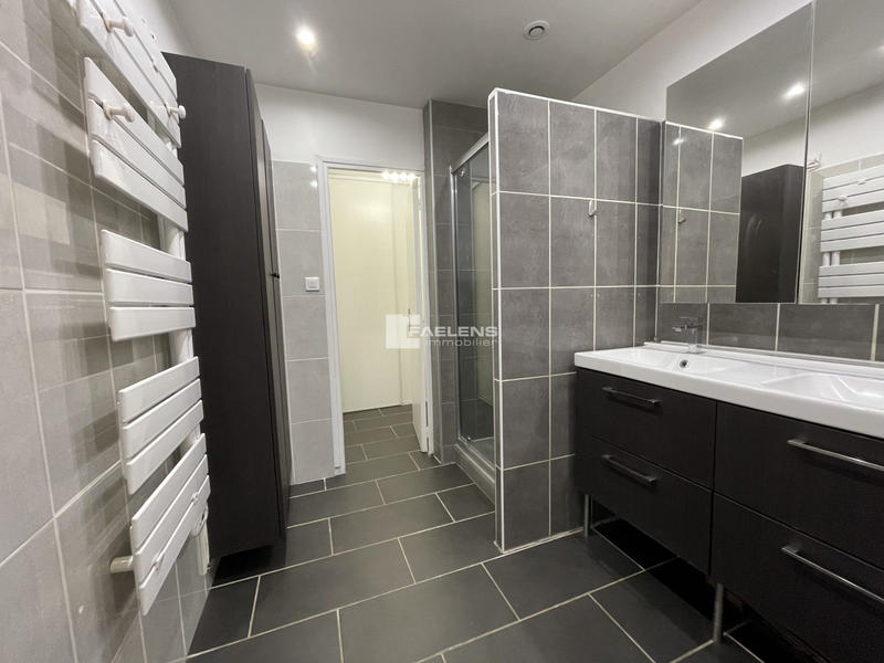 Appartement - 80 m² - 3 pièces