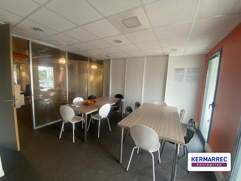 Bureau - 451 m²