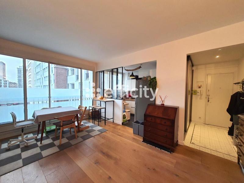 Appartement - 80 m² - 5 pièces