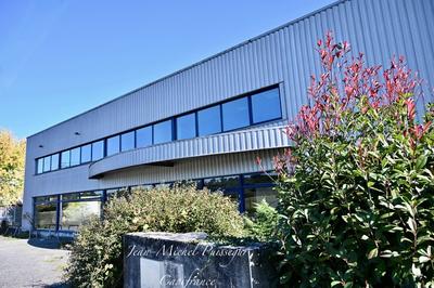 Bureau - 2 400 m² - 3 pièces