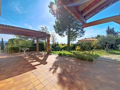 Maison - 209 m² - 8 pièces