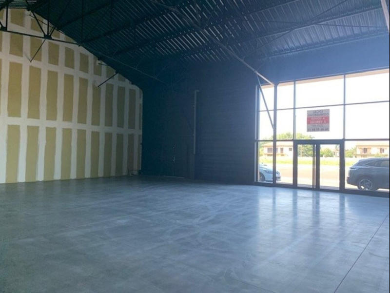 Local commercial - 220 m²