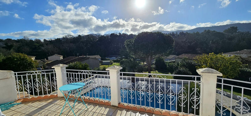 Villa - 188 m² - 6 pièces