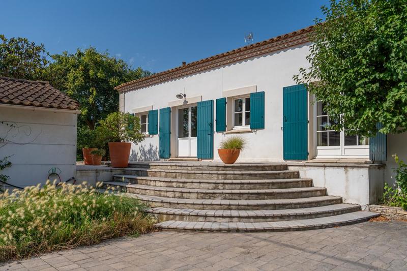 Maison - 214 m² - 5 pièces