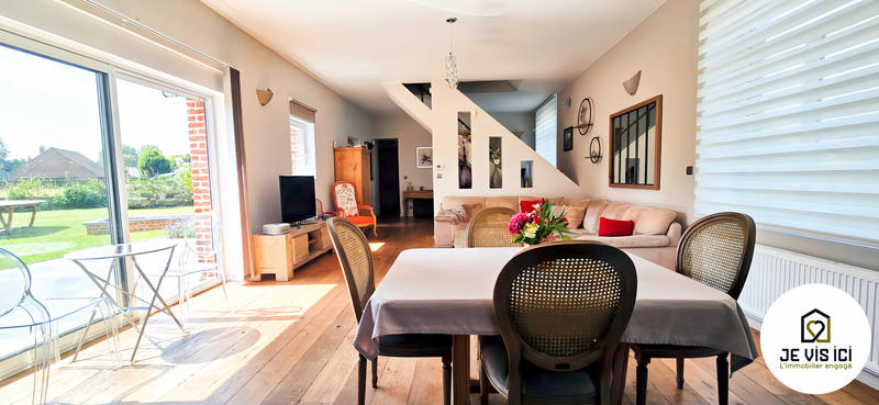 Maison - 220 m² - 8 pièces