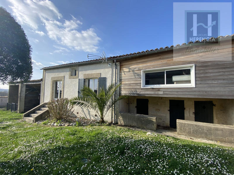 Maison ancienne - 273 m² - 8 pièces