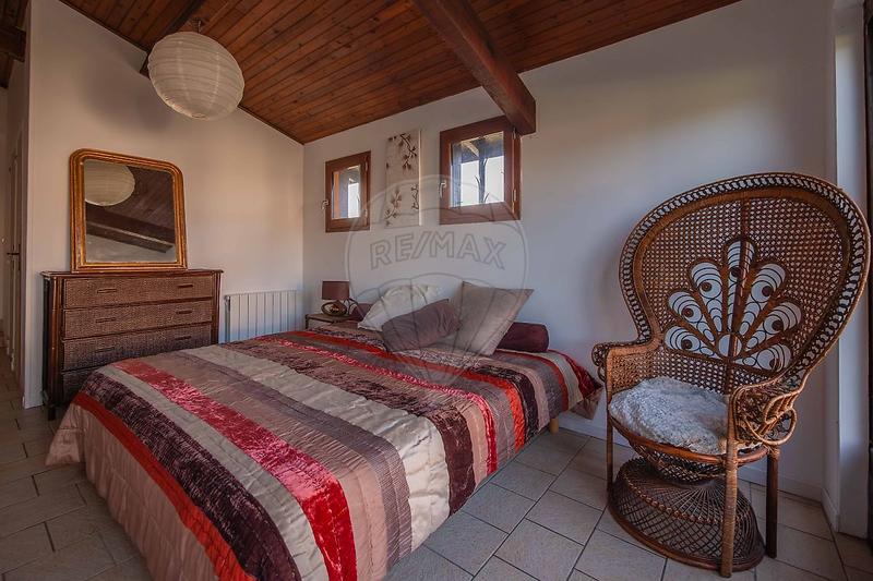 Maison - 96 m² - 5 pièces