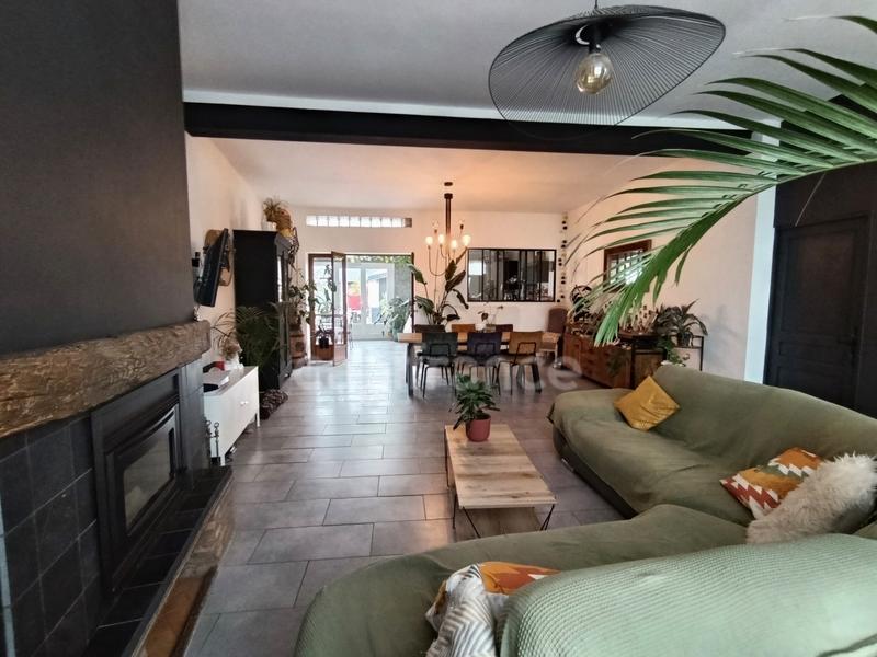 Maison - 137 m² - 6 pièces