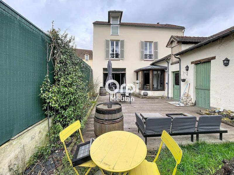 Maison - 160 m² - 6 pièces