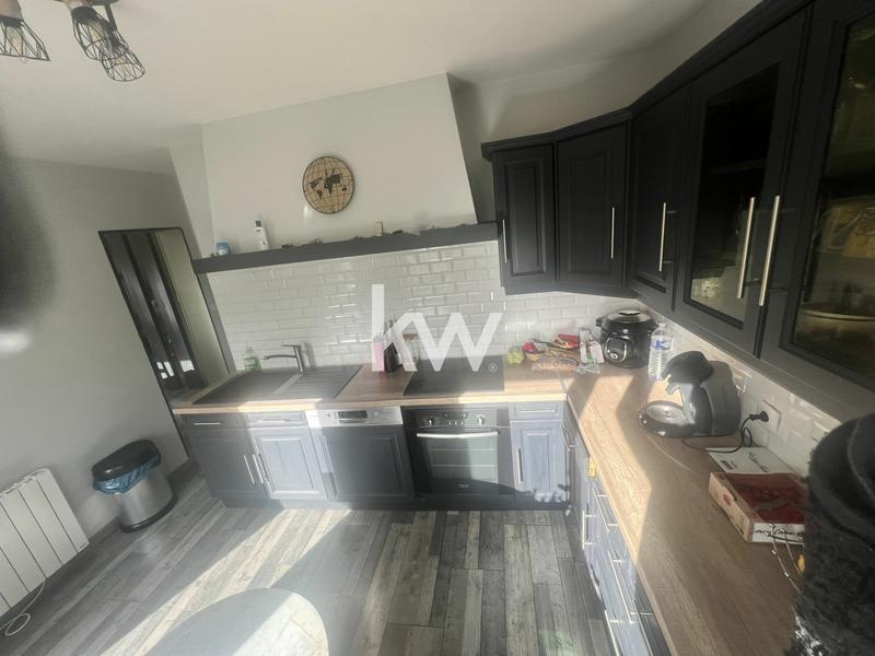 Maison - 121 m² - 6 pièces