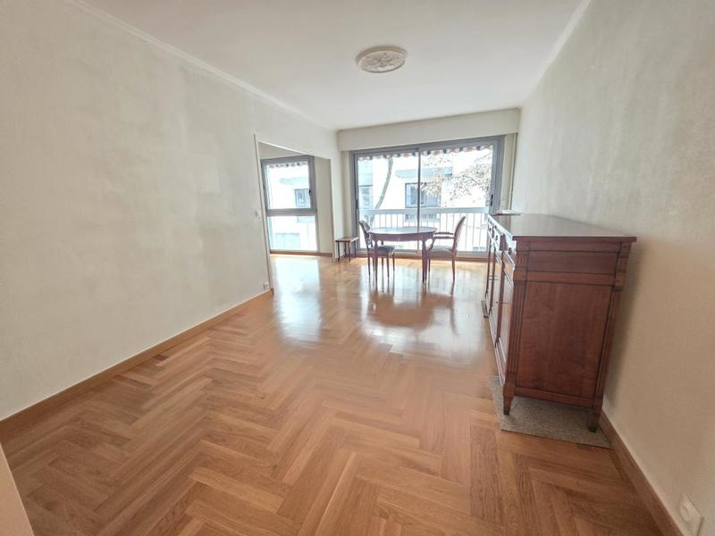 Appartement ancien - 69 m² - 3 pièces