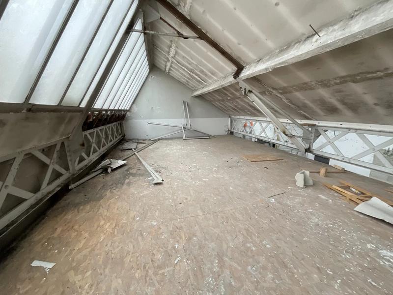 Loft - 237 m² - 2 pièces