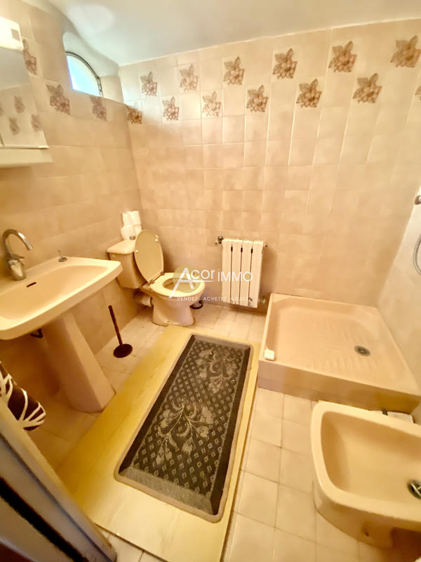 Maison - 200 m² - 6 pièces