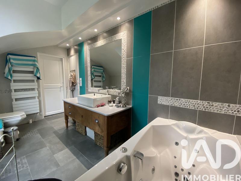 Maison - 140 m² - 7 pièces